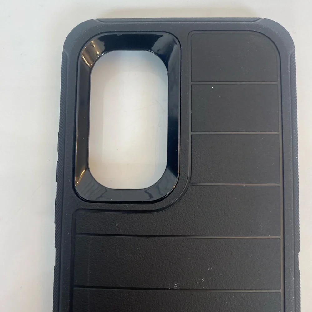 OtterBox Defender Pro Series Case for Motorola Edge (2022) - Black Hard Shell